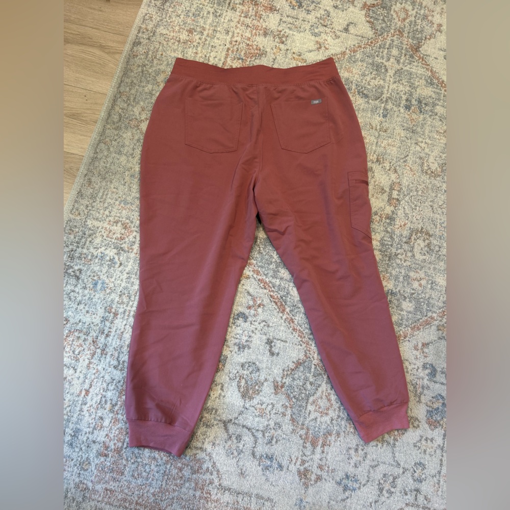 FIGS Women’s Technical Collection Jogger Scrub Pants Sz XXL W23SW2017 Pink - Picture 9 of 10